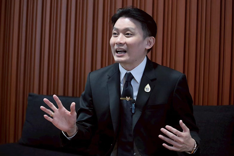 สว.วีระพันธ์ 