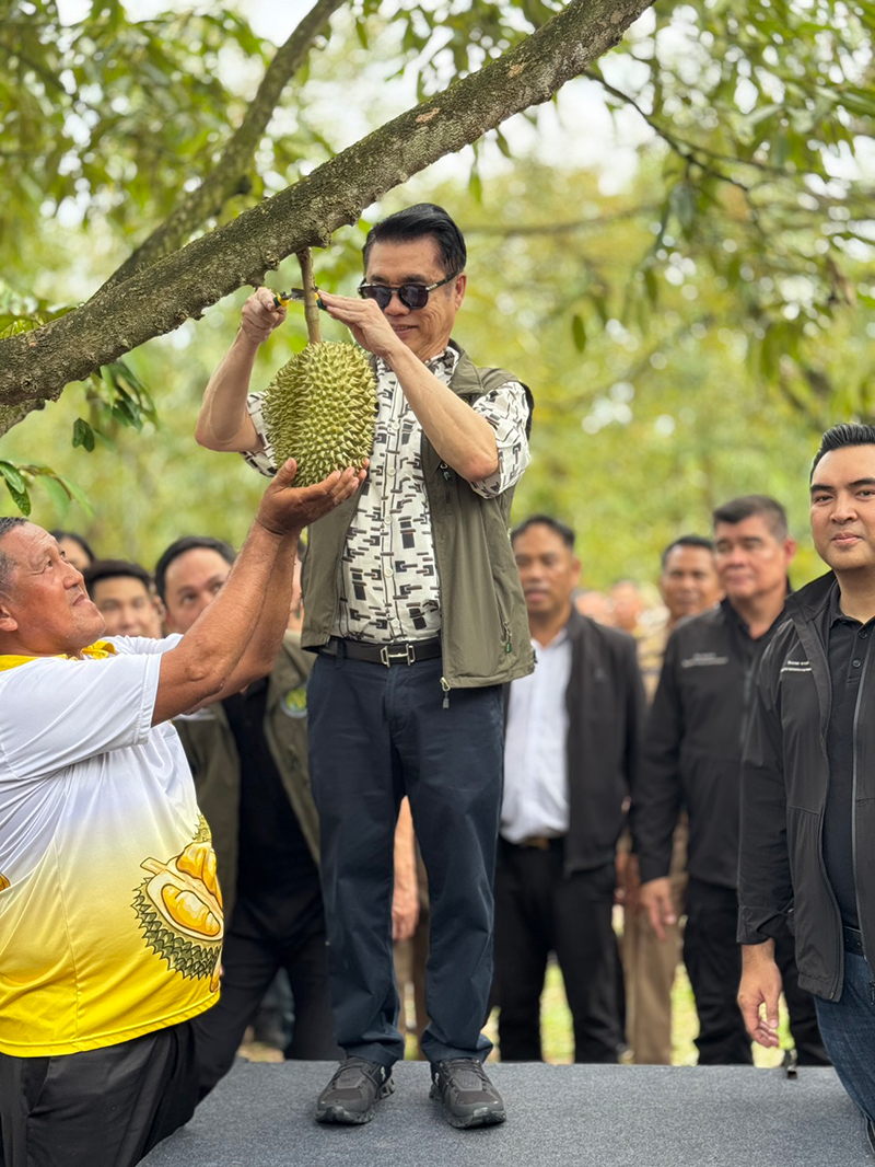 สุริยะ จึงรุ่งเรืองกิจ