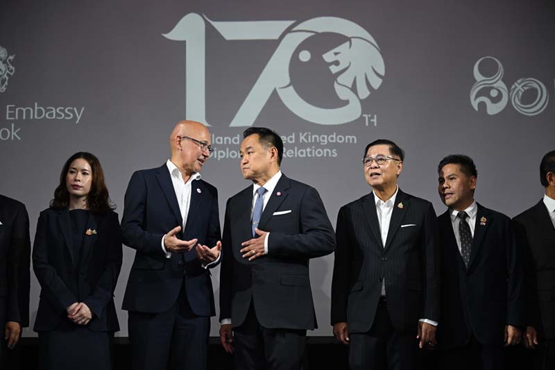 อนุทิน ชาญวีรกูล