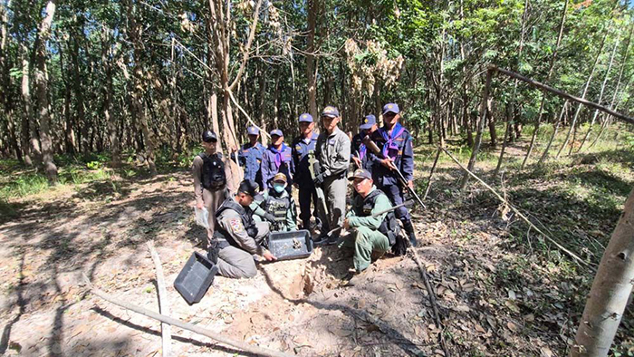 ระเบิดตกค้างชายแดน