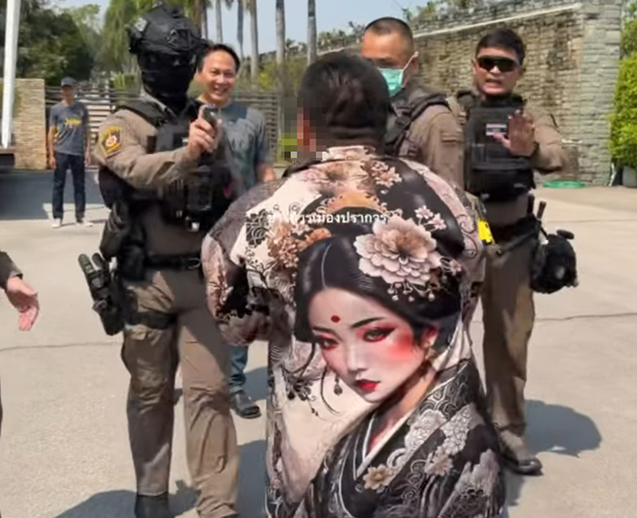 ชายคลั่ง