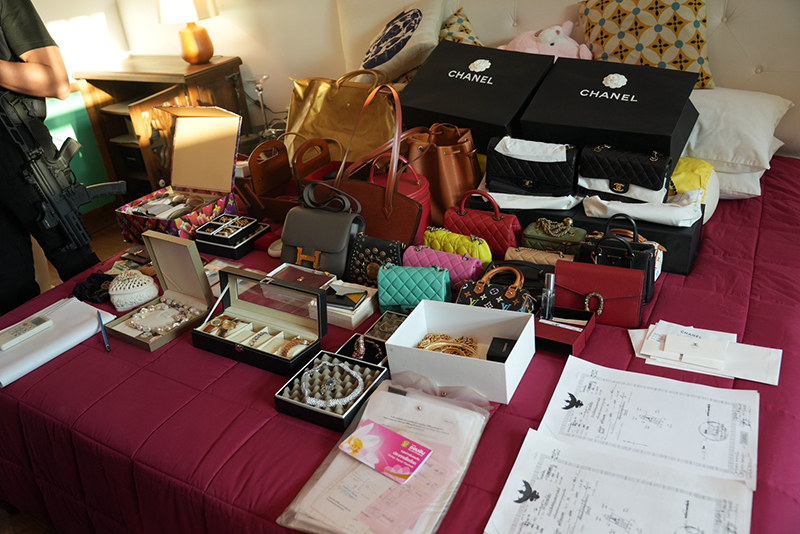 นายหน้าคนเถื่อน