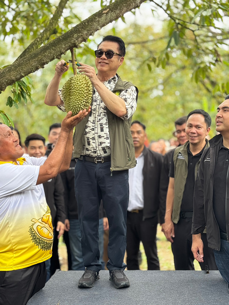 สุริยะ จึงรุ่งเรืองกิจ