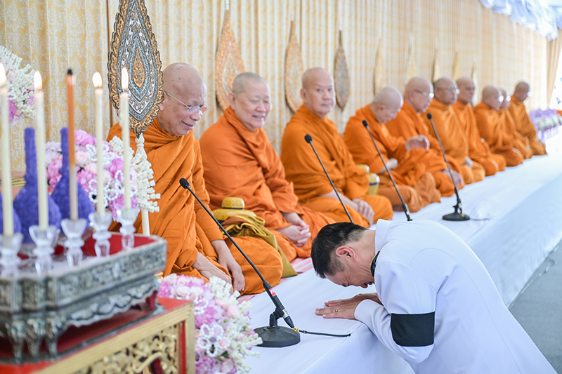 อนุทิน ชาญวีรกูล