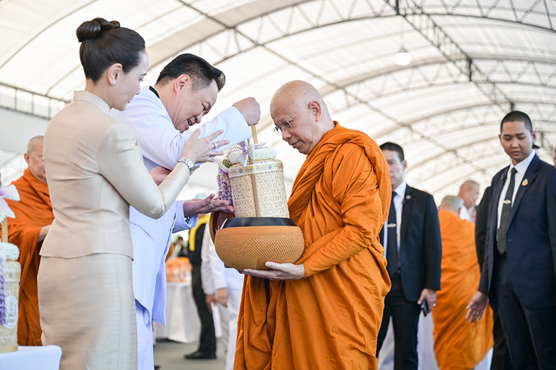 อนุทิน ชาญวีรกูล