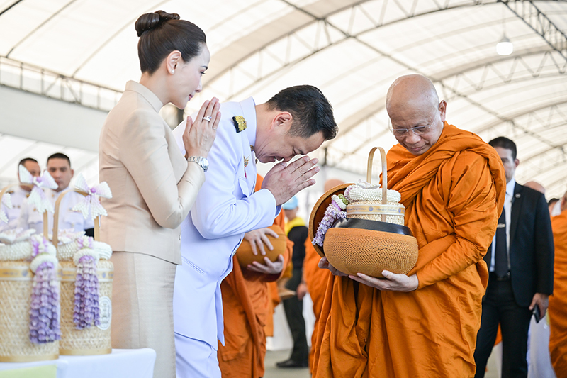 อนุทิน ชาญวีรกูล