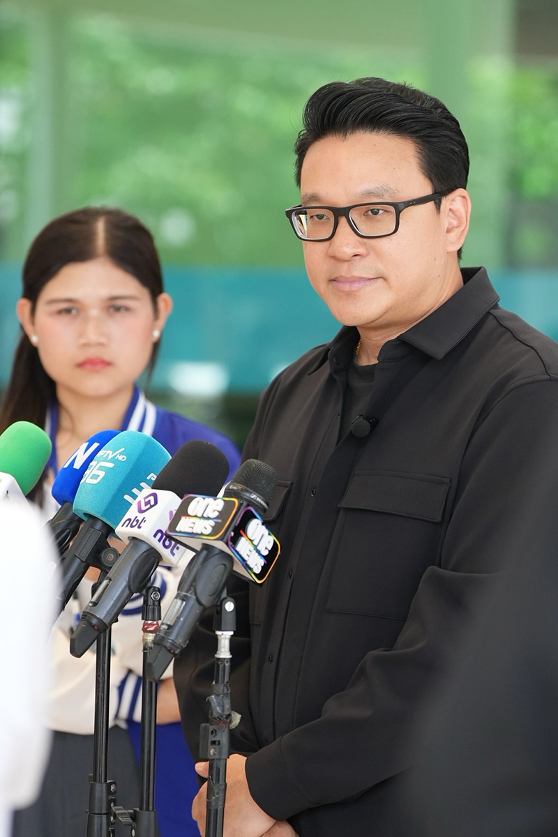 สกลธี ภัททิยกุล