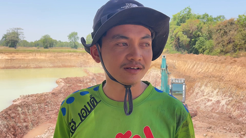 รถขนดิน