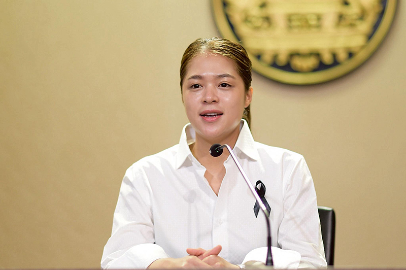 พลอยทะเล ลักษมีแสงจันทร์ 