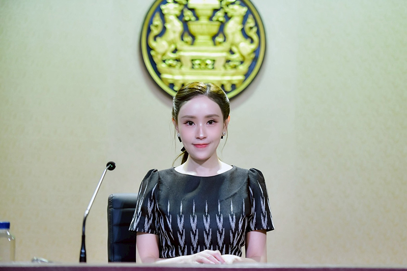 ภัทร์ดารัสมิ์ ทองสลวยกร