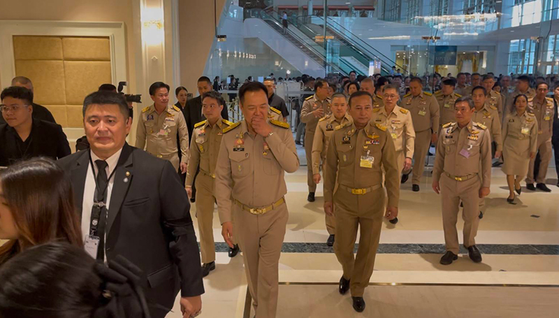 อนุทิน ชาญวีรกูล