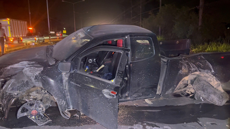 กระบะอัดเสาไฟ