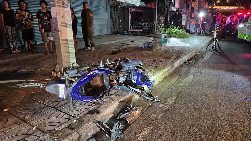 จยย. ชนรถพ่วง