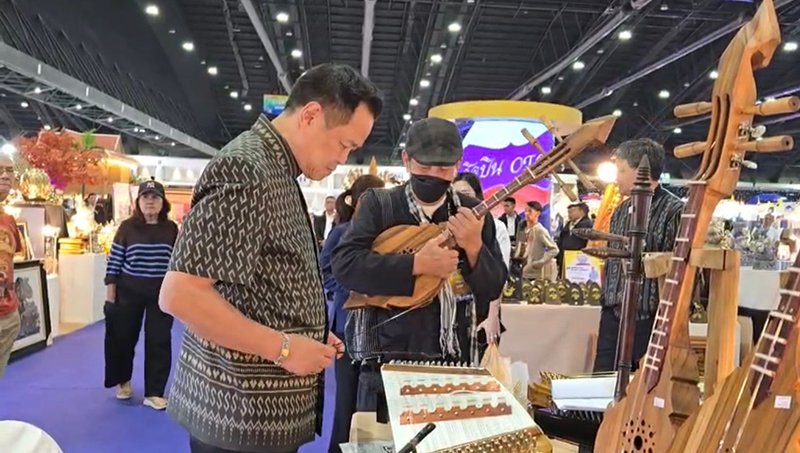 อนุทิน ชาญวีรกูล