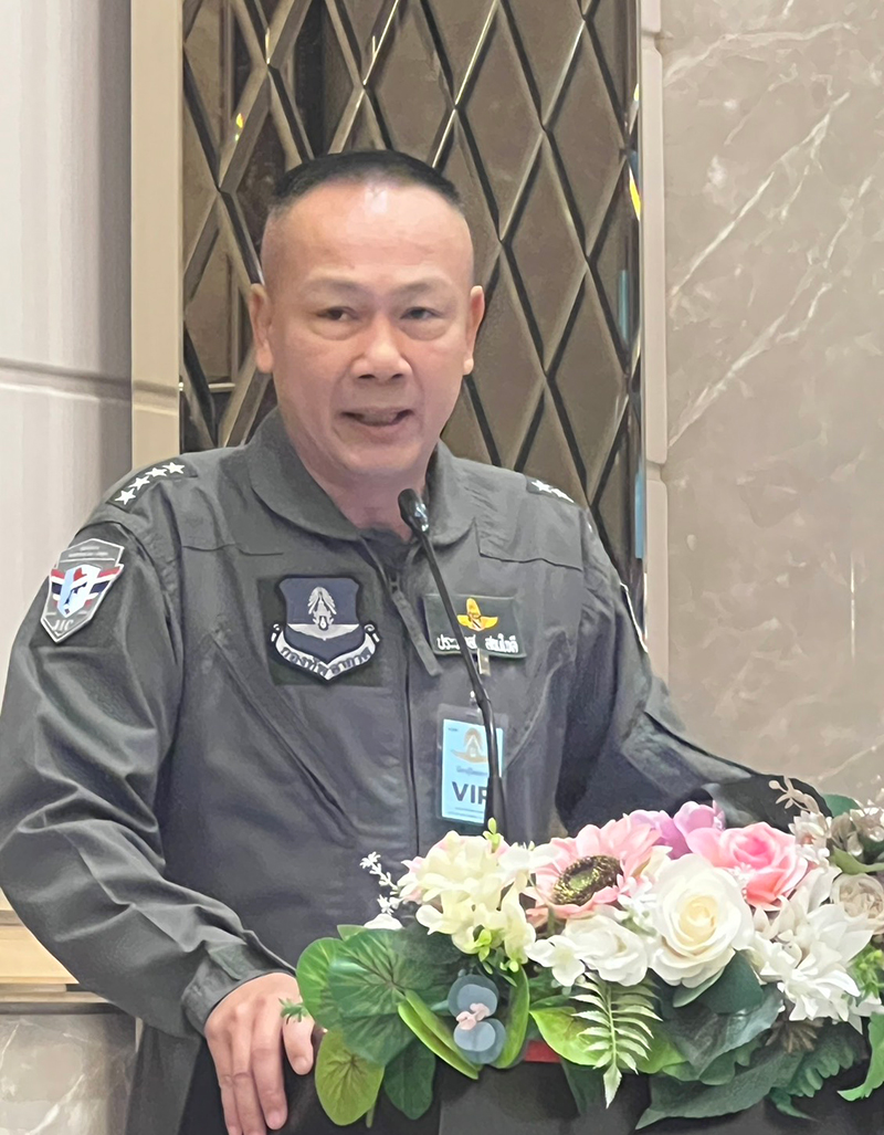 พล.อ.อ.ประภาส สอนใจดี