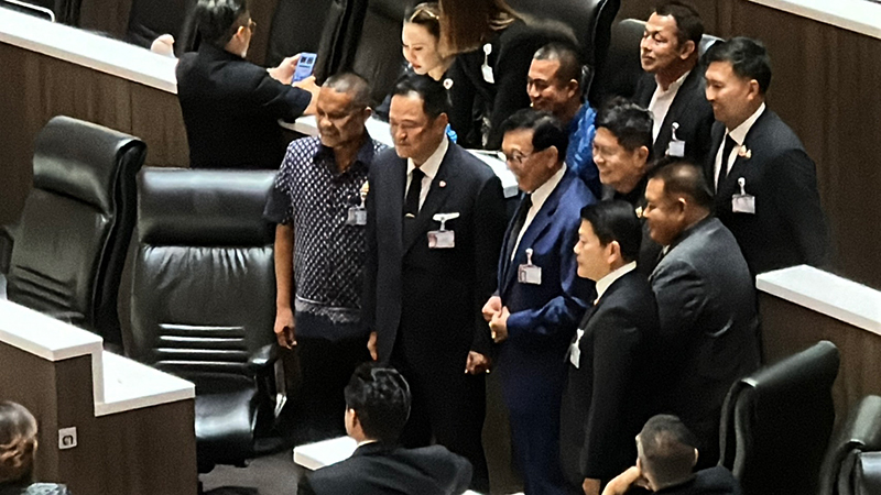 อนุทิน ชาญวีรกูล