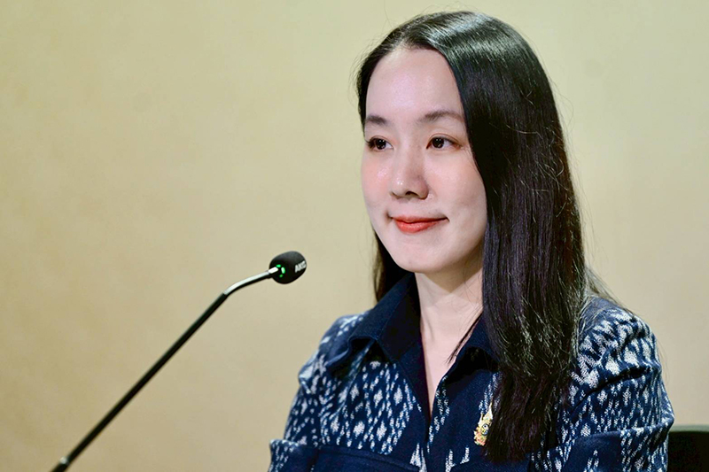 ลลิดา เพริศวิวัฒนา