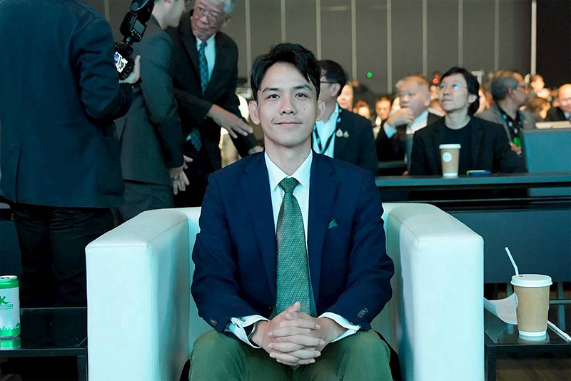 ลอรี่