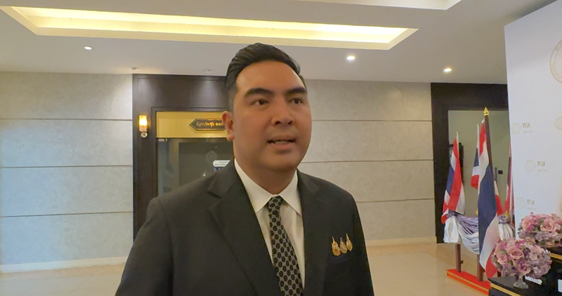 วัชระพล ขาวขำ