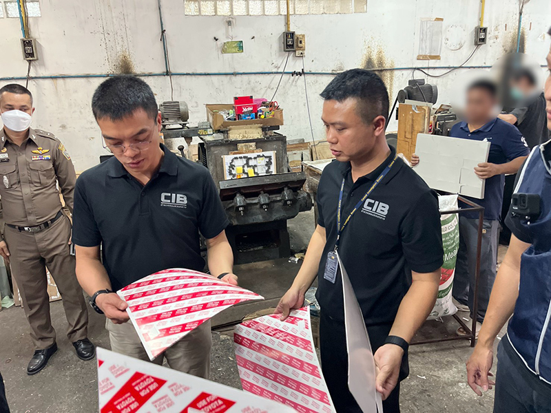 ทลายโรงงานผลิตของปลอม