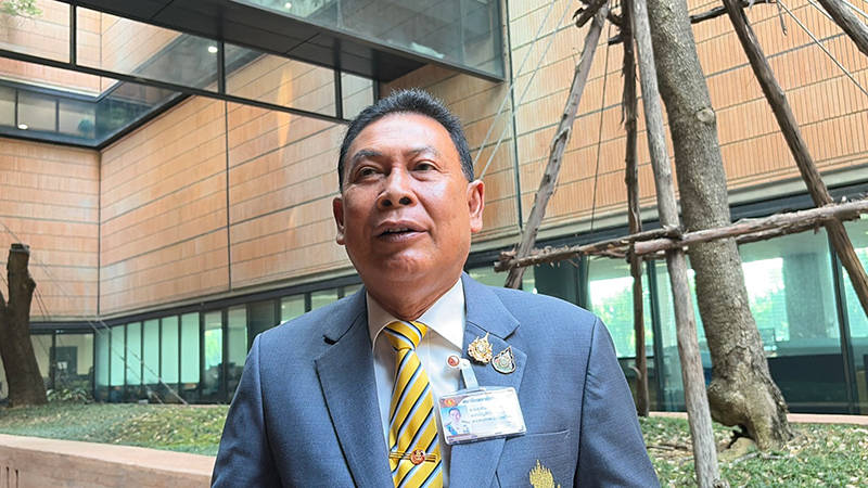 สุรทิน พิจารณ์