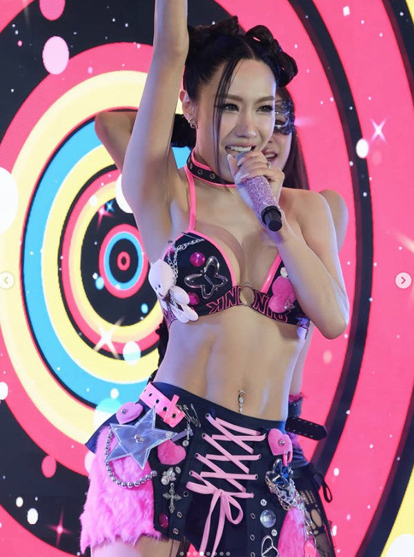 เด็บบี้ บาซู