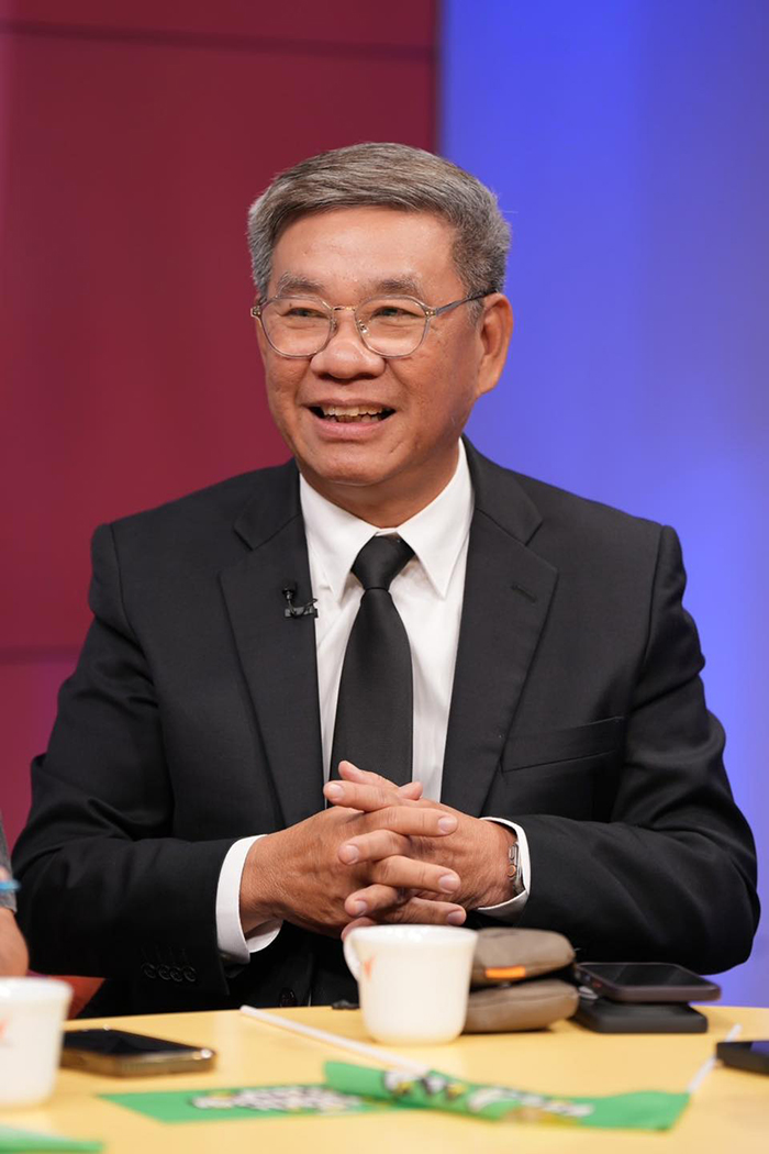 สมชัย ศรีสุทธิยากร