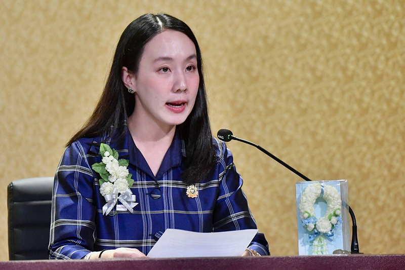 ลลิดา เพริศวิวัฒนา 