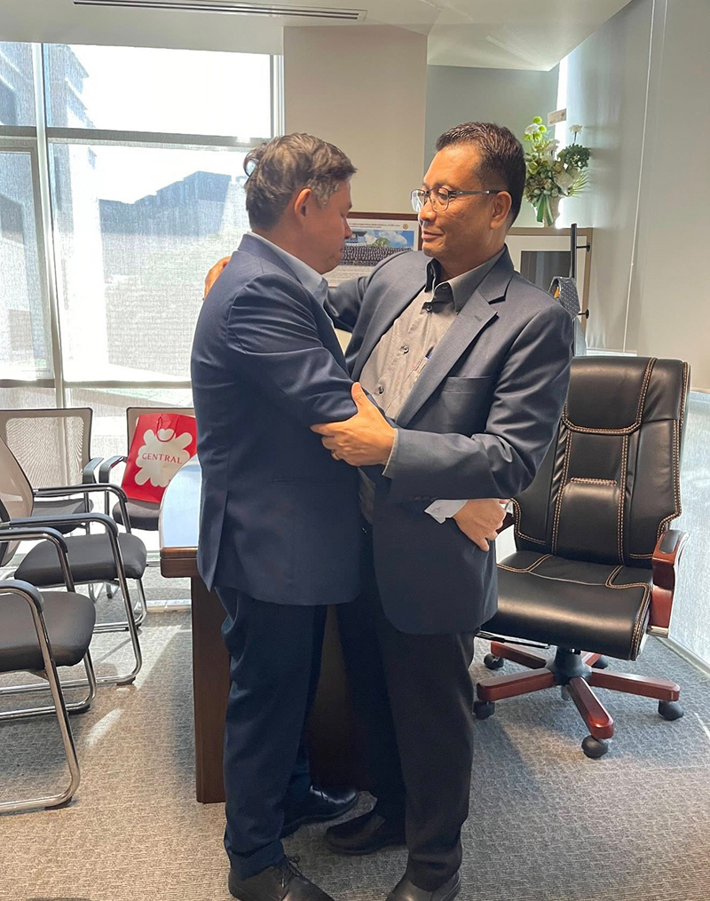 ทนายแก้ว