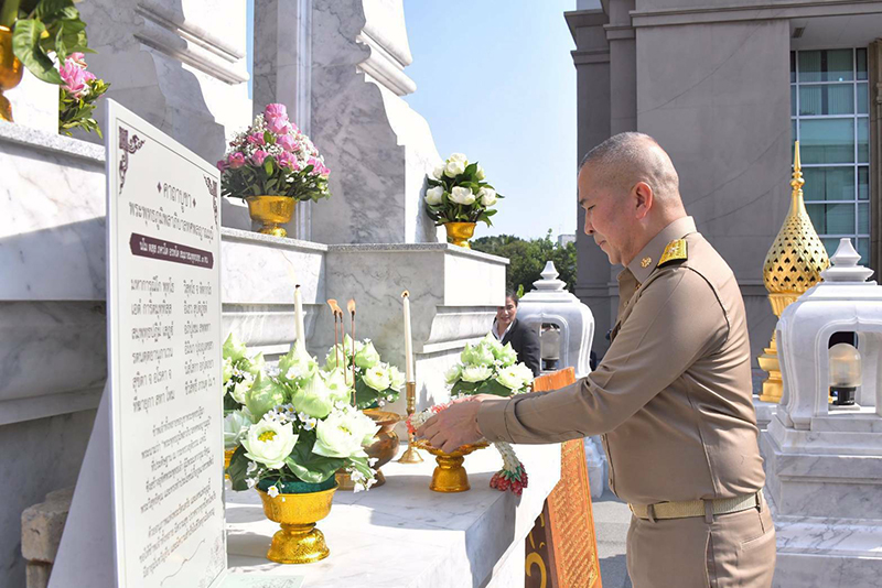 พลตำรวจโทรุทธพล เนาวรัตน์