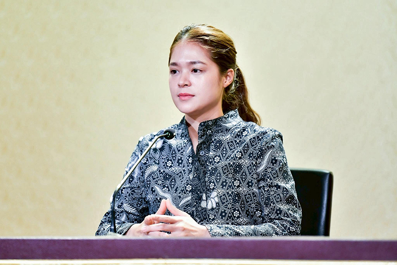 พลอยทะเล ลักษมีแสงจันทร์