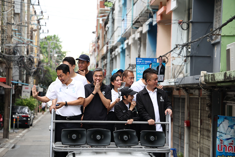 อนุชา บูรพชัยศรี