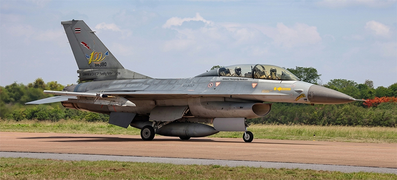  F-16