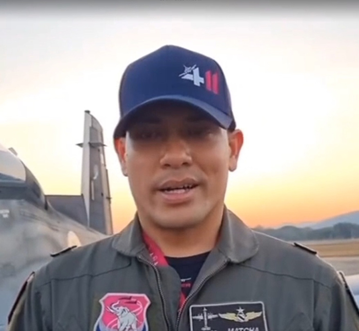 ครูการบิน AT-6