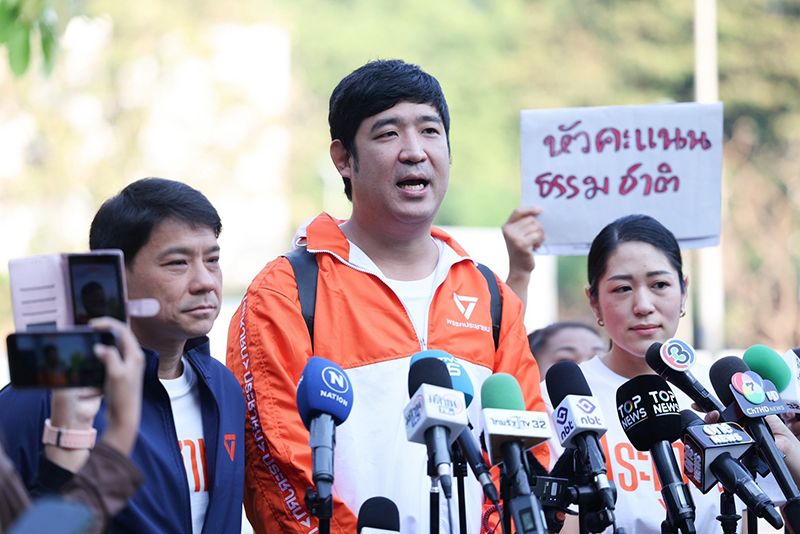 เท่าพิภพ ลิ้มจิตรกร