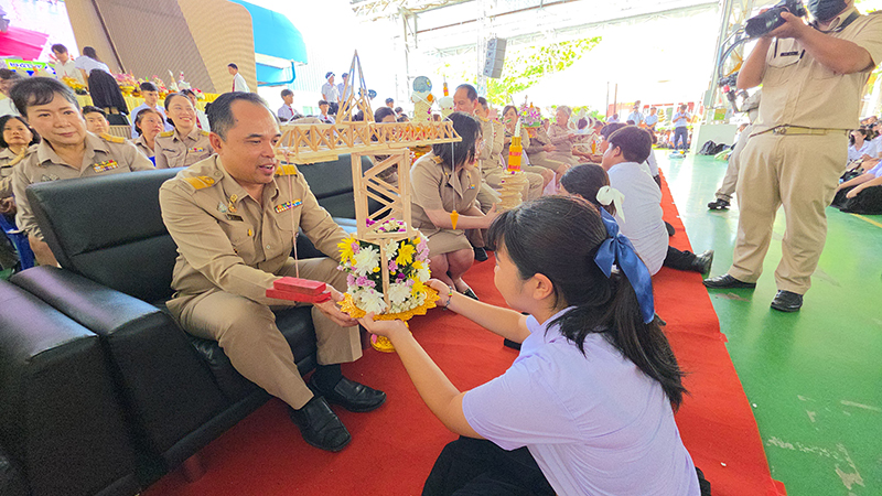 พานไหว้ครู