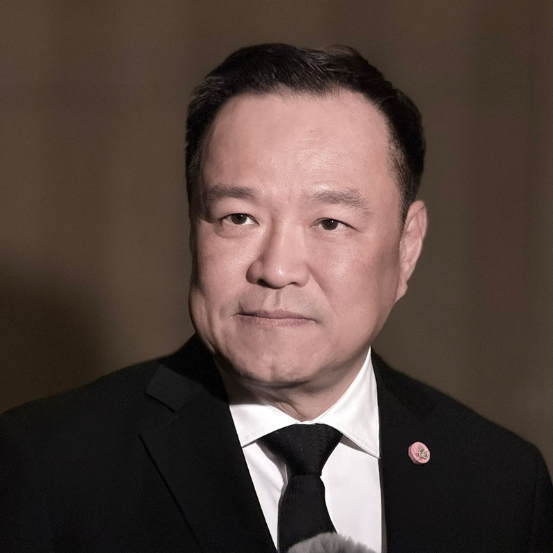 อนุทิน ชาญวีรกูล