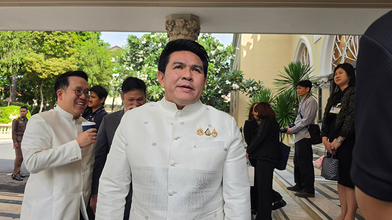 สุรศักดิ์ พันธ์เจริญวรกุล