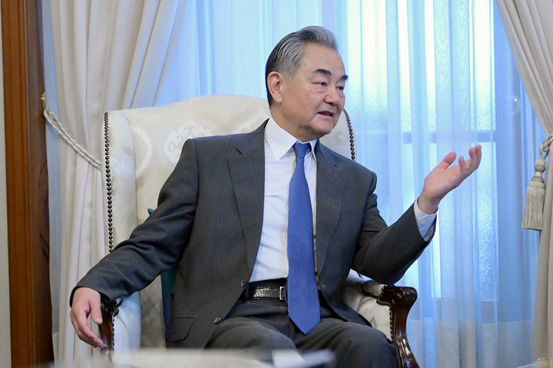 หวัง อี้