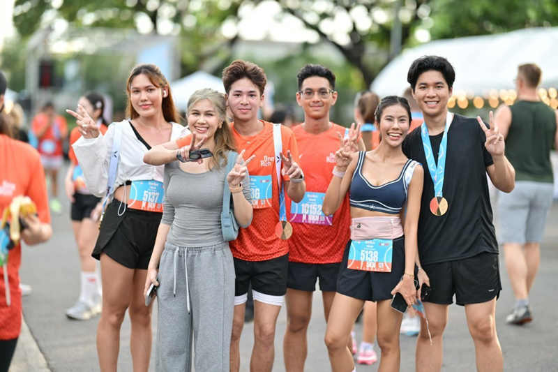 บรรยากาศเหล่านักวิ่งนานาชาติร่วมแข่งขันฮาล์ฟมาราธอน One Run ที่สวนหลวง ร.9