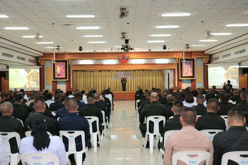 ภาพบรรยากาศการบรรยายในโครงการพัฒนาสายการผลิตกระสุนปืนใหญ่กองทัพไทย