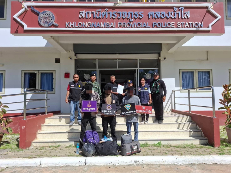 ชุดควบคุมกรมทหารพรานที่ 13 ปฏิบัติภารกิจสกัดกั้นบุคคลต่างด้าวผิดกฎหมาย