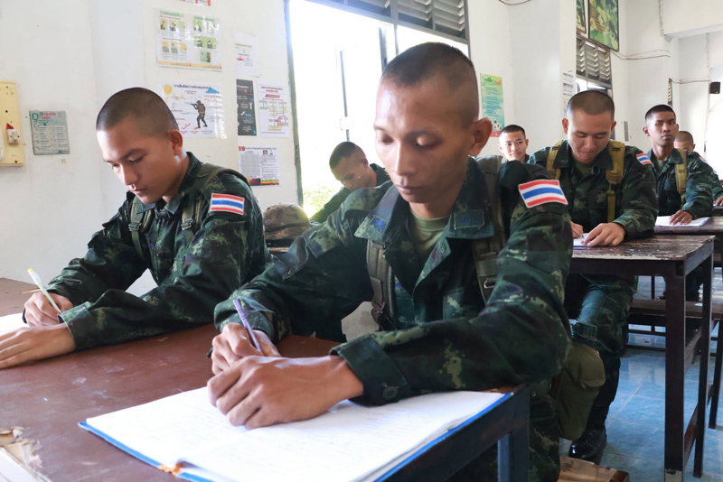 การเรียนรู้วิชาอาวุธศึกษาสำหรับทหารใหม่กองทัพบก