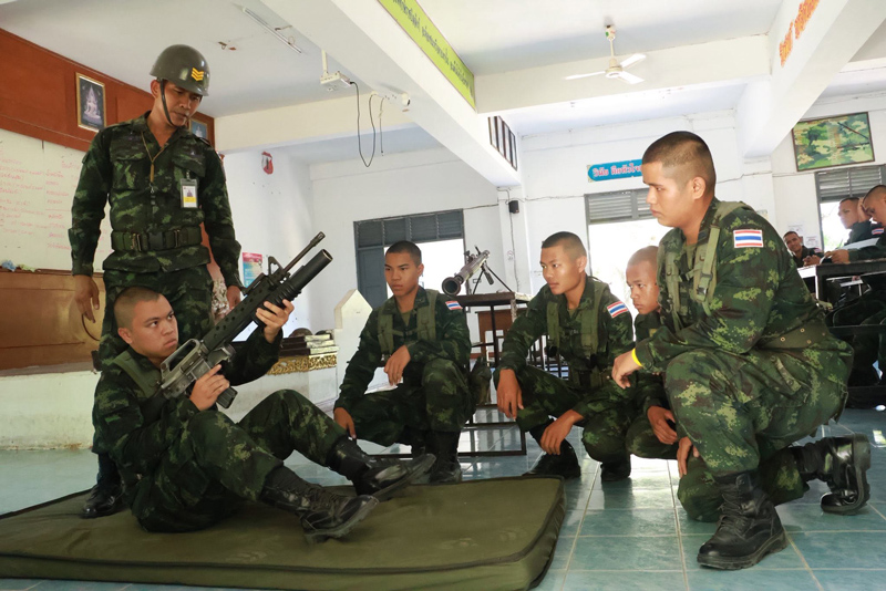การฝึกอาวุธยุทโธปกรณ์ทหารใหม่ผลัดที่ 1/69 กองพันทหารราบที่ 2