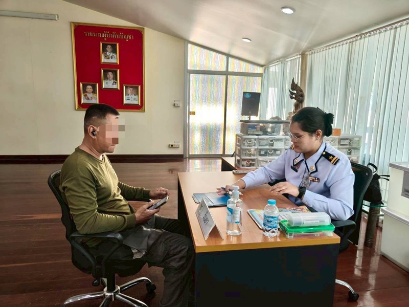 ทีมแพทย์ให้บริการตรวจรักษากำลังพล
