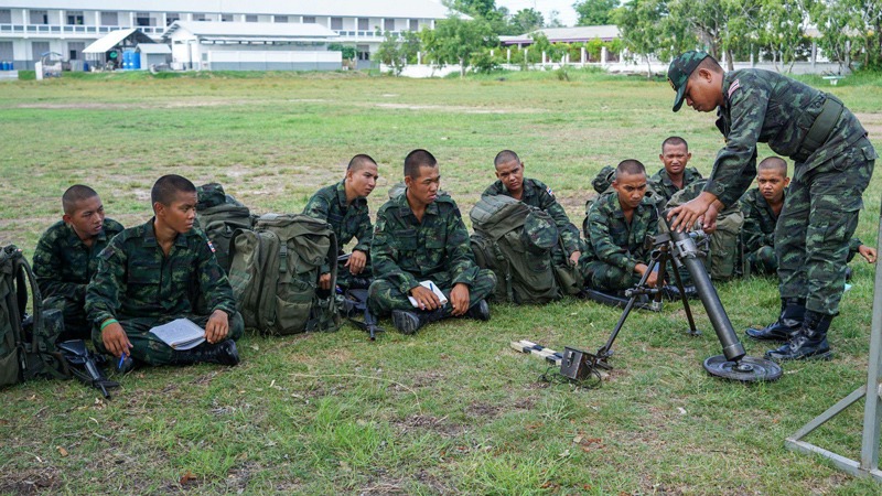 ทหารใหม่ ร.111 พัน.1 ฝึกปฏิบัติหน้าที่ในสนามฝึกอย่างตั้งใจ