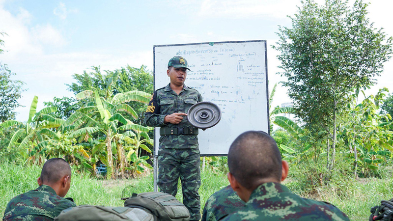ทหารใหม่ ร.111 พัน.1 ฝึกระเบียบวินัยเพื่อเสริมสร้างความแข็งแกร่ง