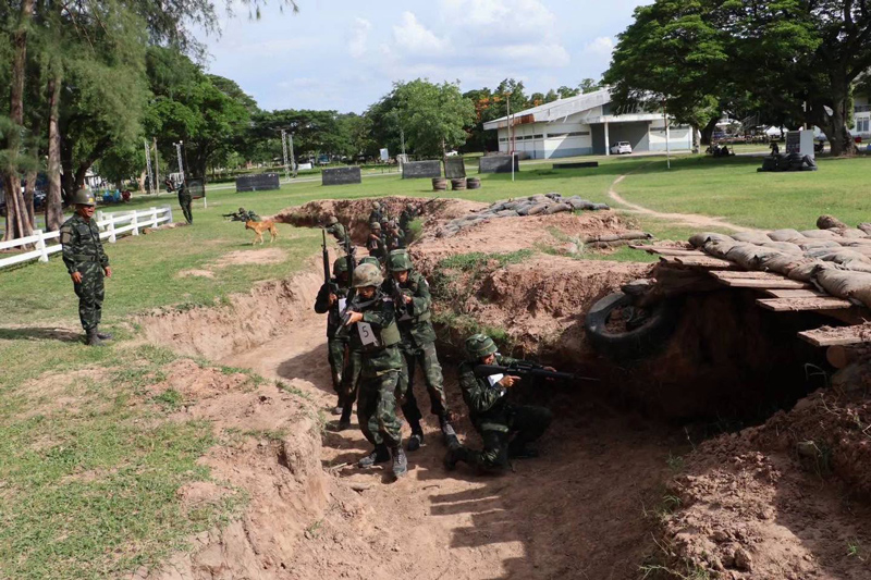 ภาพมุมกว้างของการฝึกขยายผลยุทธวิธีคูติดต่อของกองทัพบก