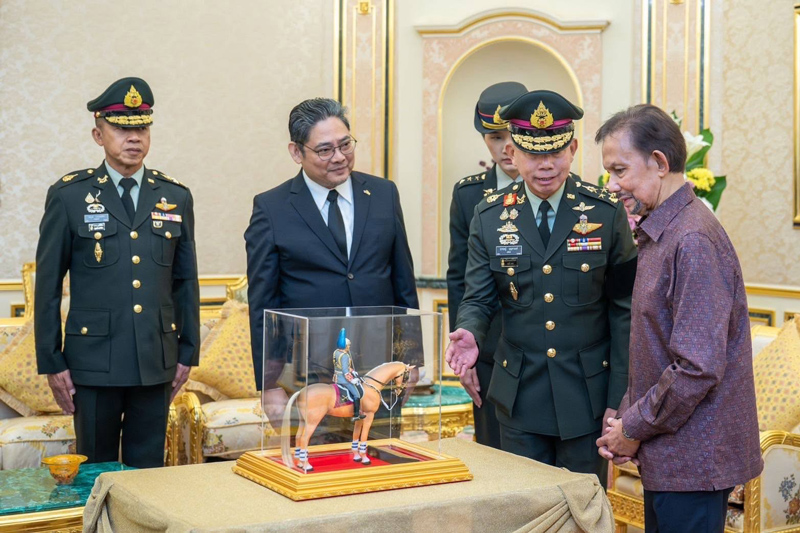 ห้องรับรองภายในพระราชวังอิสตานา นูรุล อิมัน ระหว่างพิธีเข้าเฝ้าฯ ของ ผบ.ทสส.