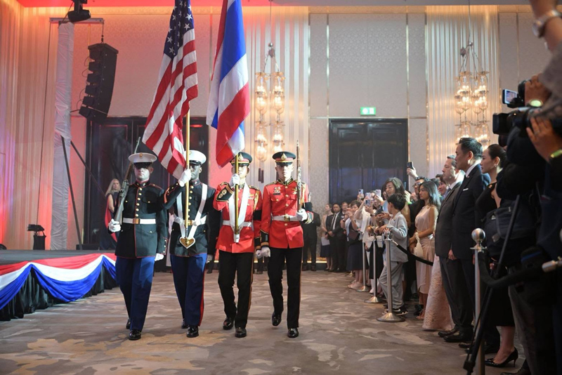 พิธีเคารพเพลงสรรเสริญพระบารมีและเพลงชาติสหรัฐฯ ในงานฉลองเอกราช 250 ปี